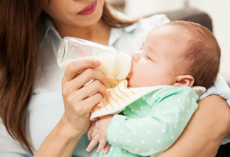Как выбрать молочную смесь для новорожденного ребенка?